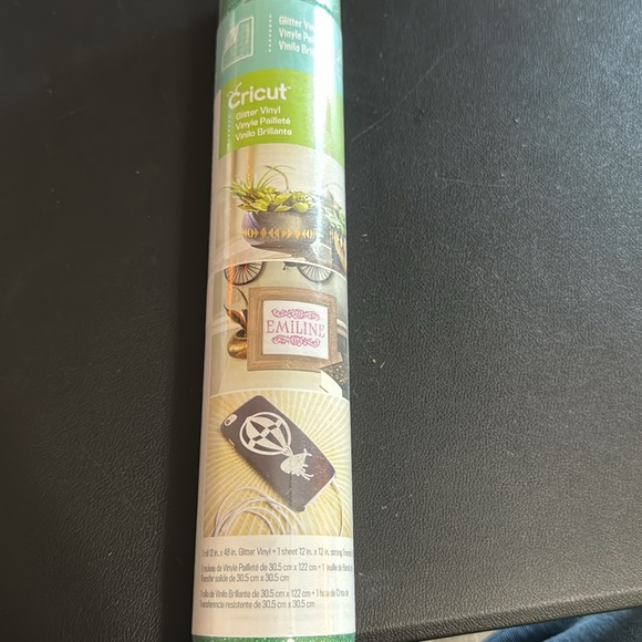 Cricut Vinyl sheets // mixed colors, details and dimensions in the pictures - Picture 5 of 7